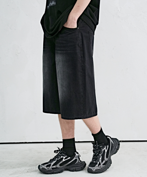 AVANDRESS（アバンドレス ）の「染めバミューダデニムパンツ カーキ（その他パンツ・レディース・カーキ・SMALL/MEDIUM/LARGE/X-LARGE/X-SMALL）」の2枚目の写真
