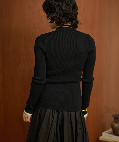 LAULEN（ローレン）の「many button rib knit cardigan /メニーボタンリブニットカーディガン（カーディガン/ボレロ・レディース・ネイビー/ブラック・FREE）」の6枚目の写真