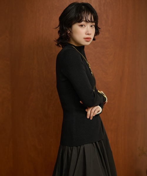 LAULEN（ローレン）の「many button rib knit cardigan /メニーボタンリブニットカーディガン（カーディガン/ボレロ・レディース・ネイビー/ブラック・FREE）」の7枚目の写真