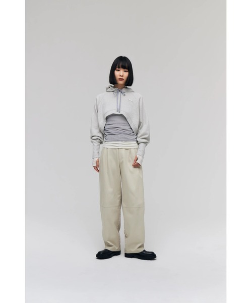 FELICITY(フェリシティ)の「Two Face Tuck Pants(その他パンツ・レディース・アイボリー/ブラウン/ネイビー・1/2)」の4枚目の写真