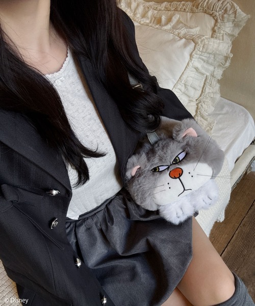 my twilight（マイトワイライト）の「【Disney】シンデレラ/ルシファー/ぬいぐるみショルダーバッグ（ショルダーバッグ・レディース・グレー・FREE）」の2枚目の写真