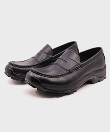 YASE（ヤセ）の「クラッシュカウハイドロッパーブラック（ローファー）」