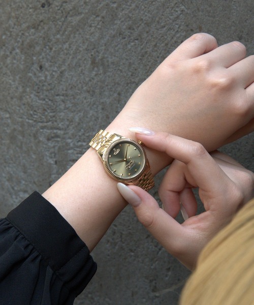 Vivienne Westwood（ヴィヴィアンウエストウッド）の「「Vivienne Westwood/ヴィヴィアン・ウエストウッド」リトル シーモア - レディース オリーブグリーン サンレイ ダイヤル & ゴールド ブレスレット（アナログ腕時計・レディース・シャンパン・32mm）」の9枚目の写真