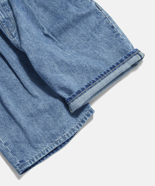 ESPIONAGE（エスピオナジ）の「Double Pleats Denim Shorts Light Indigo（その他パンツ・レディース・その他・LARGE/X-LARGE/MEDIUM）」の9枚目の写真