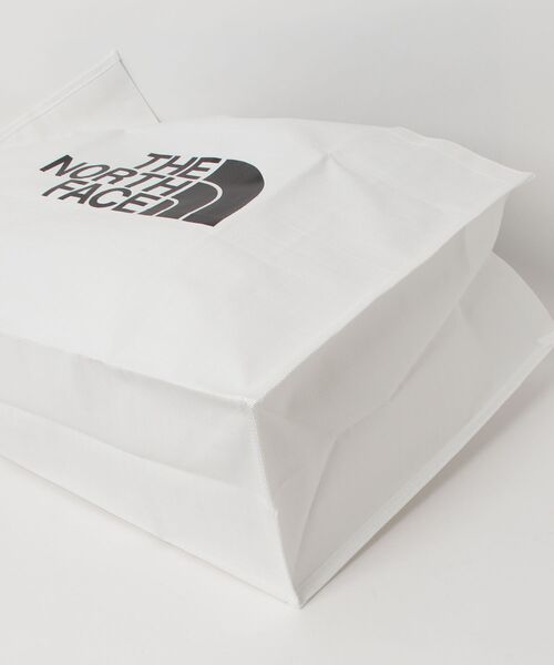 THE NORTH FACE（ザノースフェイス）の「【THE NORTH FACE/ザノースフェイス】ショッパーバッグL(SHOPPER　BAG　L）（エコバッグ/サブバッグ・レディース・ホワイト・ONESIZE）」の20枚目の写真