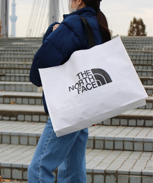 THE NORTH FACE（ザノースフェイス）の「【THE NORTH FACE/ザノースフェイス】ショッパーバッグL(SHOPPER　BAG　L）（エコバッグ/サブバッグ・レディース・ホワイト・ONESIZE）」の18枚目の写真