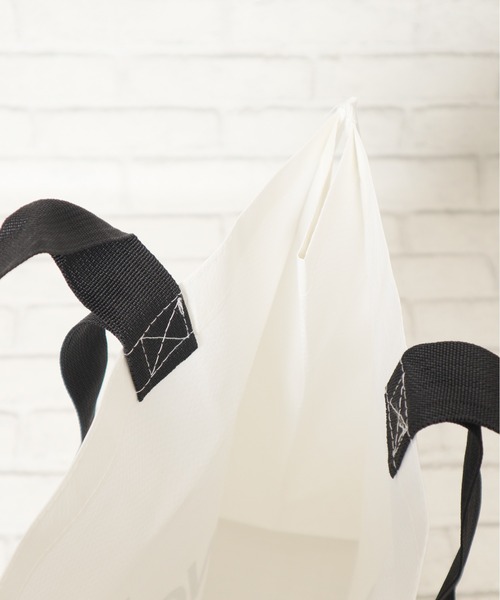 THE NORTH FACE（ザノースフェイス）の「【THE NORTH FACE/ザノースフェイス】ショッパーバッグL(SHOPPER　BAG　L）（エコバッグ/サブバッグ・レディース・ホワイト・ONESIZE）」の9枚目の写真