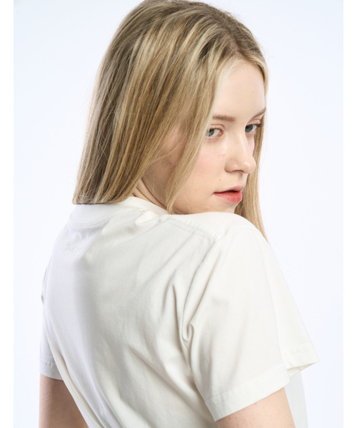 CLEVER FIELD(クレバーフィールド)の「CLV刺繍ベーシック半袖Tシャツ_ホワイト(Tシャツ/カットソー・レディース・その他・MEDIUM/SMALL)」の2枚目の写真