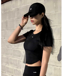 REACTIFY（リアクティファイ）の「Womens semi Cropped T-Shirt Black（Tシャツ/カットソー）」