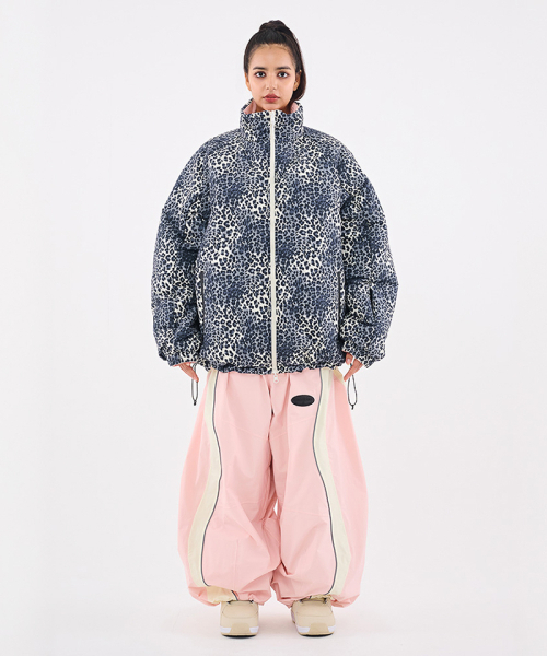 DOLL OUTERWEAR（ドラ アウターウェア）の「[DOLL x DUMDIDUM] 2526 リバーシブルティロパディングジャケット&パンツセット ベビーピンク 男女共用（セットアップ・レディース・その他・SMALL/MEDIUM/LARGE）」の3枚目の写真