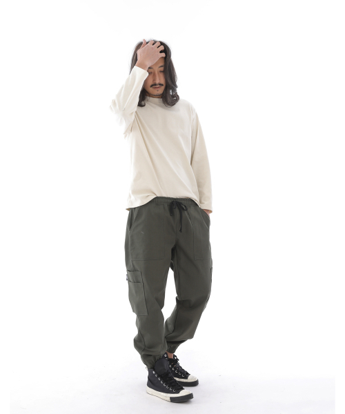 SAINTCREW(セントクルー)の「ツーレイヤーワイドカーゴジョガーパンツ W2-308J カーキ(スウェットパンツ・メンズ・その他・MEDIUM/LARGE/X-LARGE)」の3枚目の写真