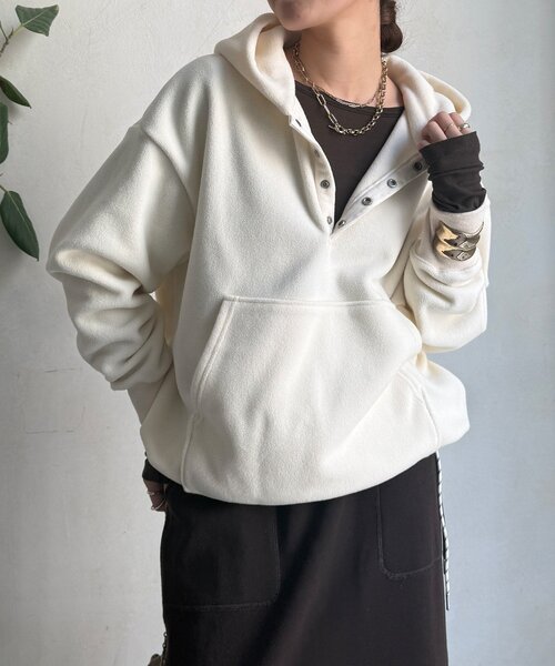 DouDou（ドゥドゥ）の「フリーススナッププルオーバー（Tシャツ/カットソー・レディース・グレー/オフホワイト・FREE）」の8枚目の写真