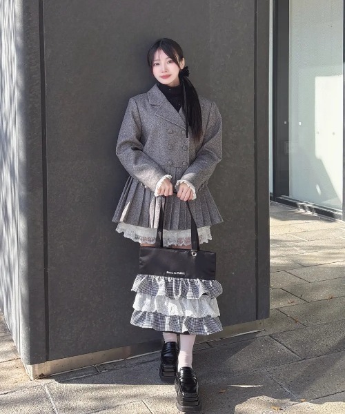 Maison de FLEUR（メゾンドフルール）の「サテンフロントフリル