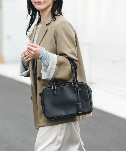 RODE SKO（ロデスコ）の「3セットチャームボストンバッグ（ボストンバッグ・レディース・ブラック/ネイビー・ONE）」の2枚目の写真