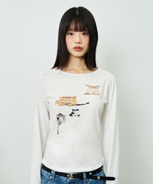 chancechance（チャンスチャンス）の「FOUR-CAT PRINTED WOMAN LONGSLEEVE T-SHIRT（Tシャツ/カットソー）」