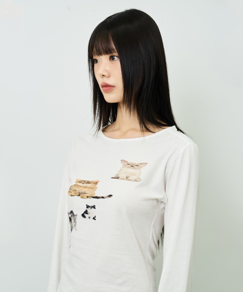 chancechance（チャンスチャンス）の「FOUR-CAT PRINTED WOMAN LONGSLEEVE T-SHIRT（Tシャツ/カットソー・レディース・その他・FREE）」の2枚目の写真