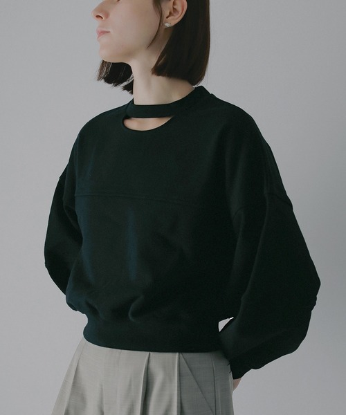 MANOF（マノフ）の「MOON SLIT SWEAT TOPS（スウェット・レディース・グレー/ブラック/ホワイト/レッド・F）」の2枚目の写真