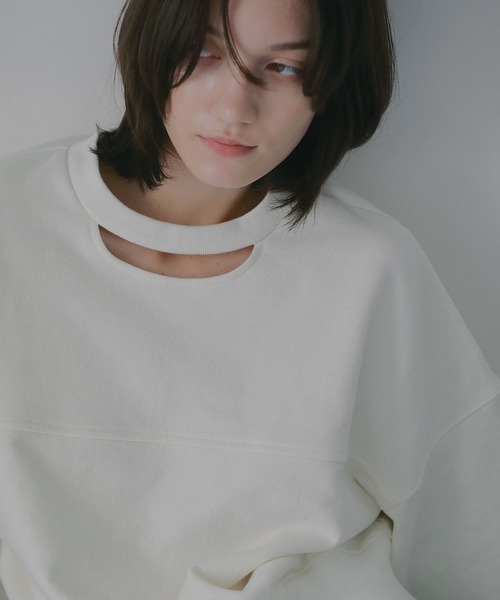 MANOF（マノフ）の「MOON SLIT SWEAT TOPS（スウェット・レディース・グレー/ブラック/ホワイト/レッド・F）」の8枚目の写真