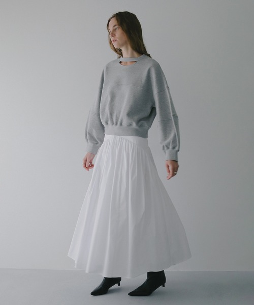 MANOF（マノフ）の「MOON SLIT SWEAT TOPS（スウェット・レディース・グレー/ブラック/ホワイト/レッド・F）」の16枚目の写真