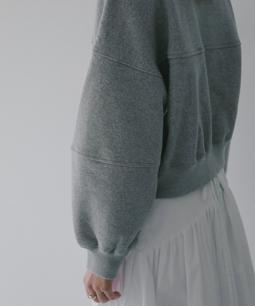 MANOF（マノフ）の「MOON SLIT SWEAT TOPS（スウェット・レディース・グレー/ブラック/ホワイト/レッド・F）」の20枚目の写真