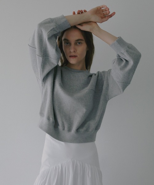 MANOF（マノフ）の「MOON SLIT SWEAT TOPS（スウェット・レディース・グレー/ブラック/ホワイト/レッド・F）」の14枚目の写真