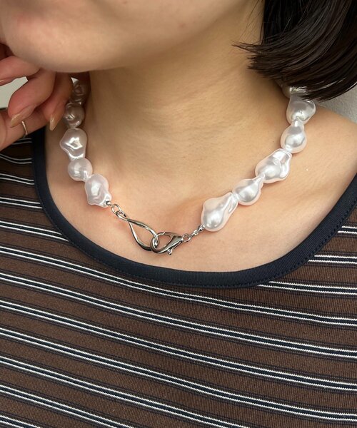 GOLDY(ゴールディ)の「〈GOLDY/ゴールディ〉バロックパール風ネックレス(ネックレス・レディース・ゴールド/シルバー・FREE)」の4枚目の写真