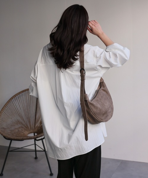 ap retro(アプレトロ)の「タックスリーブロングシャツ / 大人のハリ感ロングシャツ(シャツ/ブラウス・レディース・オフホワイト/ピンク/ホワイト系その他/ブルー系その他/サックスブルー/ベージュ系その他・FREE)」の16枚目の写真