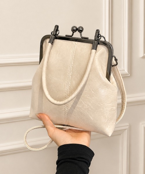 NOLITA LABORATORY(ノリータラボラトリー)の「【 NOLITA / ノリータ 】バッグチャーム付き 2WAY がま口 ハンドバッグ(ショルダーバッグ・レディース・ブラック/グリーン/アイボリー/ブラウン・FREE)」の2枚目の写真