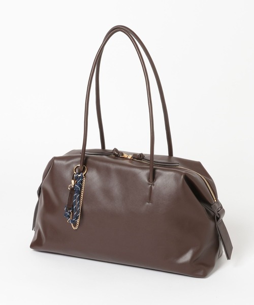 GLOBAL WORK(グローバルワーク)の「スペ軽チャーム付きBIGボストン/646420(ボストンバッグ・レディース・ブラック/ダークブラウン・ONE SIZE)」の1枚目の写真