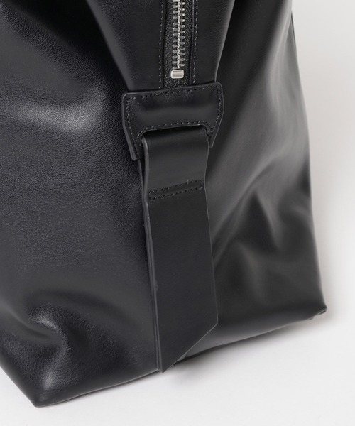 GLOBAL WORK(グローバルワーク)の「スペ軽チャーム付きBIGボストン/646420(ボストンバッグ・レディース・ブラック/ダークブラウン・ONE SIZE)」の10枚目の写真