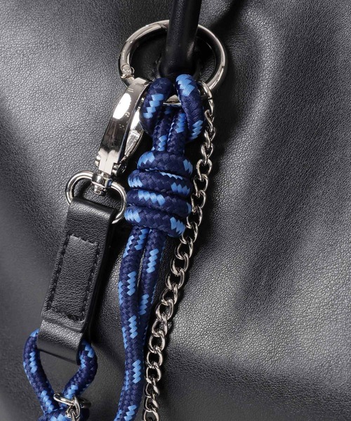 GLOBAL WORK(グローバルワーク)の「スペ軽チャーム付きBIGボストン/646420(ボストンバッグ・レディース・ブラック/ダークブラウン・ONE SIZE)」の19枚目の写真