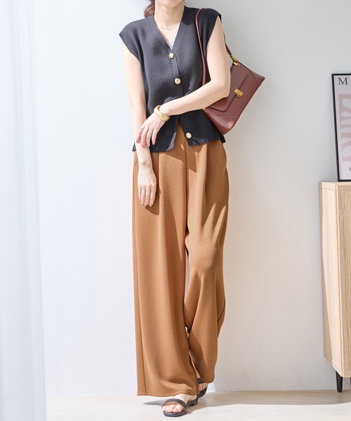 Viola e Viola(ヴィオラエヴィオラ)の「なめらかダンボールワイドパンツ(その他パンツ・レディース・チャコール/ブラウン/杢グレー/ブラック・LL/L/M)」の5枚目の写真