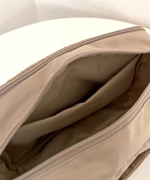 prose verse(プロズヴェール)の「【SAPON】撥水リボンシャーリングショルダーバッグ(ショルダーバッグ・レディース・ブラック/ベージュ・FREE)」の17枚目の写真