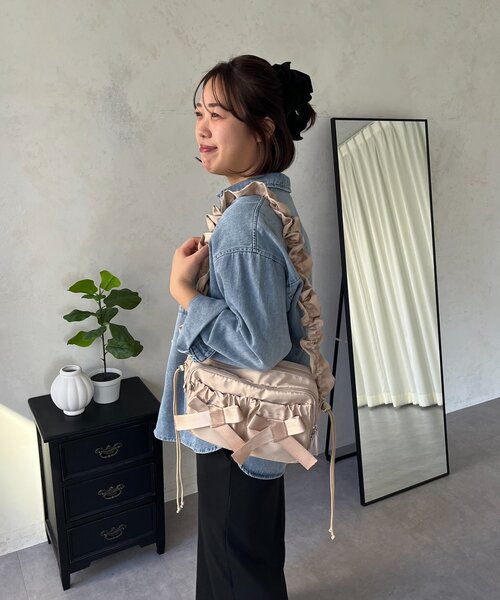 prose verse(プロズヴェール)の「【SAPON】撥水リボンシャーリングショルダーバッグ(ショルダーバッグ・レディース・ブラック/ベージュ・FREE)」の21枚目の写真