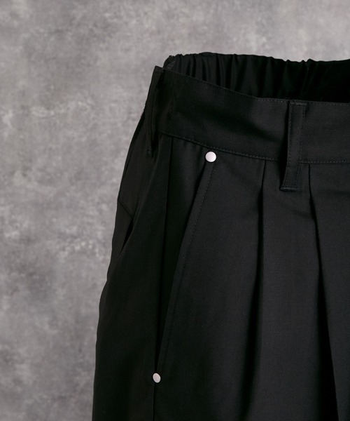 ADRER(アドラー)の「Extra Quality TR wide straight slacks / エクストラクオリティ TR ワイドストレートスラックス(スラックス・メンズ・ブラック/チャコールグレー・XS/S/M/L)」の21枚目の写真