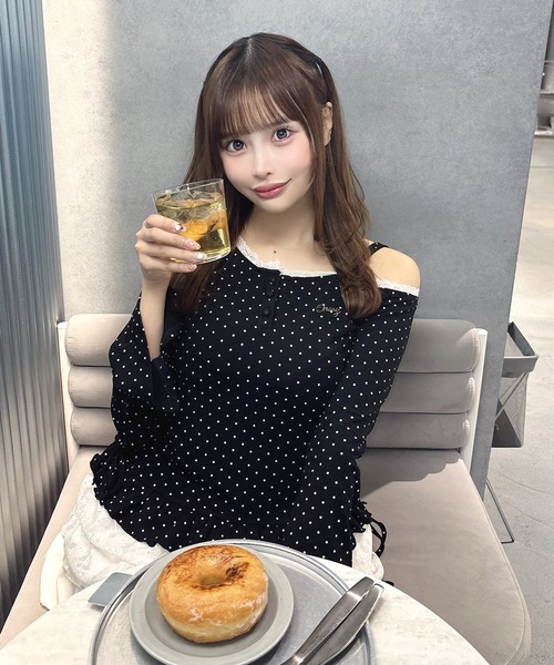 one way（ワンウェイ）の「ペプラムティアードトップス（Tシャツ/カットソー・レディース・グレー/ブラック系その他/ホワイト系その他・FREE）」の2枚目の写真