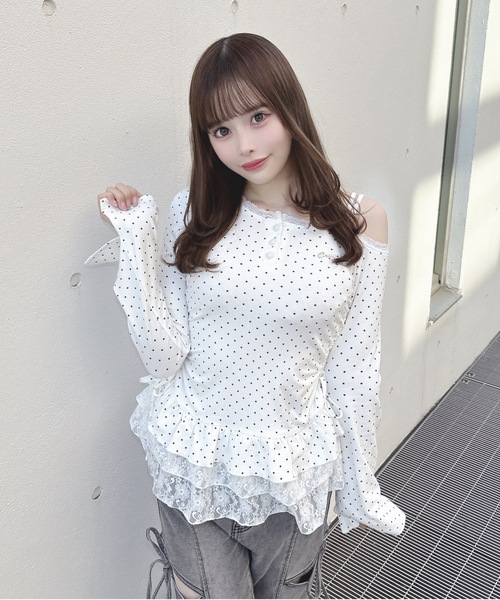 one way（ワンウェイ）の「ペプラムティアードトップス（Tシャツ/カットソー・レディース・グレー/ブラック系その他/ホワイト系その他・FREE）」の4枚目の写真