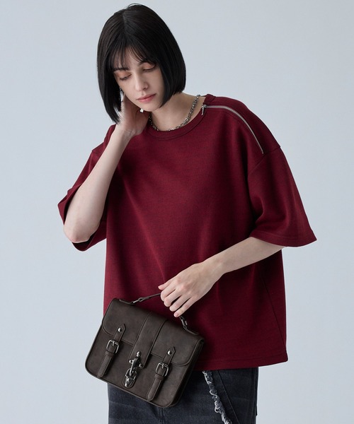 VELNUS(ベルナス)の「【VELNUS】Fireman Square Satchel Chain Shoulder Bag/ファイヤーマン合皮スクエアサッチェルチェーンショルダーバッグ(ショルダーバッグ・メンズ・ブラウン/ブラック・FREE)」の4枚目の写真