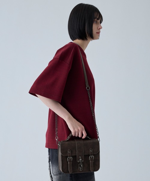 VELNUS(ベルナス)の「【VELNUS】Fireman Square Satchel Chain Shoulder Bag/ファイヤーマン合皮スクエアサッチェルチェーンショルダーバッグ(ショルダーバッグ・メンズ・ブラウン/ブラック・FREE)」の8枚目の写真