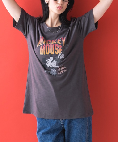 Disney（ディズニー）の「＜Ｄｉｓｎｅｙ＞【ミッキー】ヴィンテージＴシャツ（Tシャツ/カットソー・レディース・チャコール・MEDIUM/LARGE/X-LARGE/XX-LARGE）」の10枚目の写真