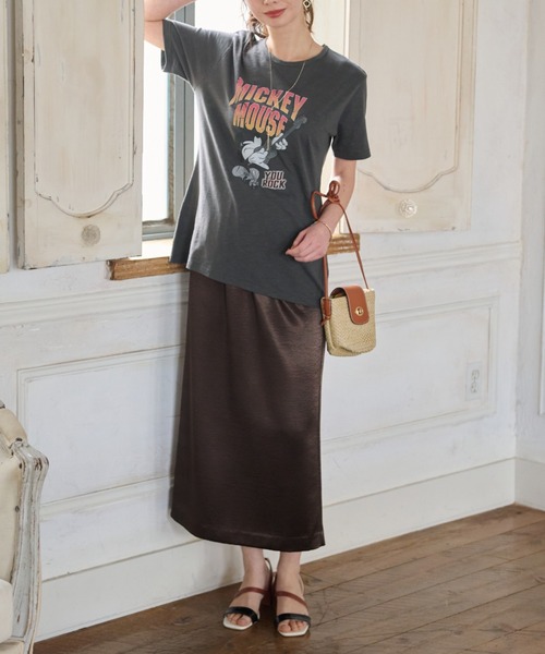 Disney（ディズニー）の「＜Ｄｉｓｎｅｙ＞【ミッキー】ヴィンテージＴシャツ（Tシャツ/カットソー・レディース・チャコール・MEDIUM/LARGE/X-LARGE/XX-LARGE）」の4枚目の写真