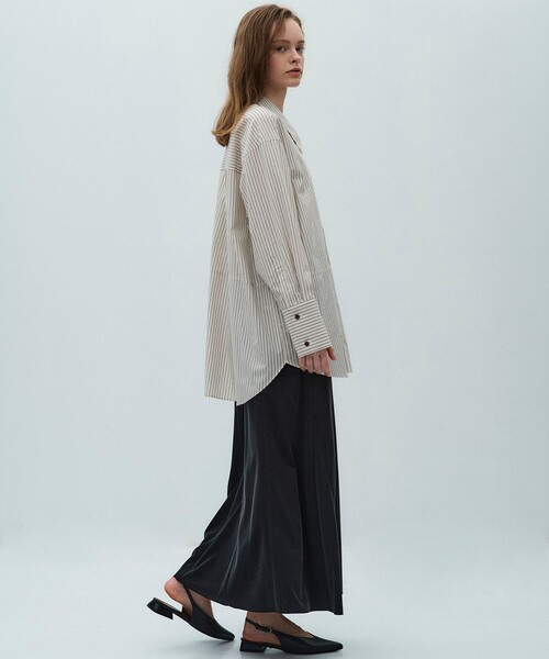 PUBLIC TOKYO（パブリックトウキョウ）の「【2026春新作】フィブリルナローフレアスカート（スカート・レディース・ブラック/グレー・1/2）」の17枚目の写真