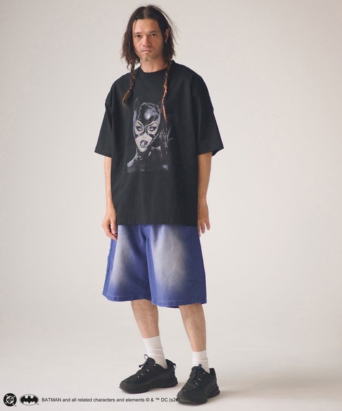 ADAM PATEK(アダムパテック)の「mt10342-ADAMPATEK -CAT WOMAN short sleeve t-shirt Tシャツ(AP2614040)(Tシャツ/カットソー・メンズ・ブラック・2/1)」の7枚目の写真