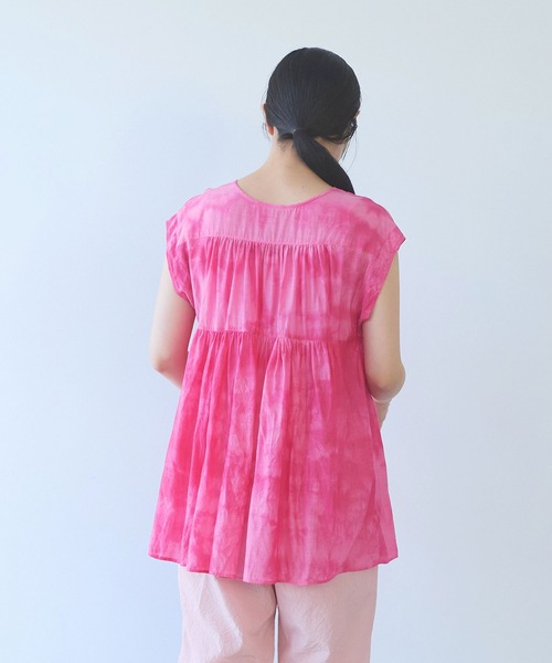 yuni(ユニ )の「100/1cotton cupla diffused dye capsleeves 2way blouse(シャツ/ブラウス・レディース・ブルー/ピンク・FREE)」の19枚目の写真