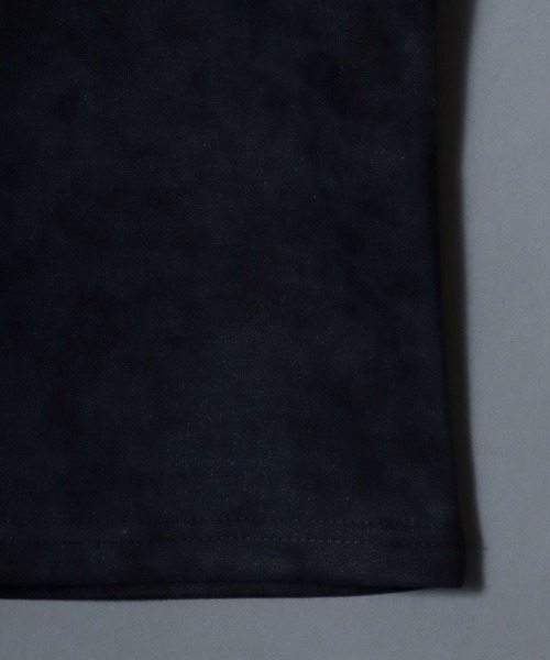ANPAS(アンパス)の「Back-Printed Floral T-Shirt / フラワーバックプリント 半袖Tシャツ メンズ レディース ユニセックス トップス カットソー 花 ムラ加工(Tシャツ/カットソー・メンズ・ブラック/ワイン・L/M)」の15枚目の写真