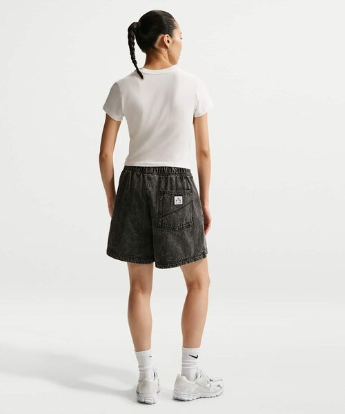 NIKE(ナイキ)の「ナイキ スポーツウェア チル ニット ウィメンズ スリム クロップド Tシャツ / Nike Sportswear Chill Knit Women's Slim Cropped T-Shirt IR7841-133 Sail(Tシャツ/カットソー・レディース・クリーム・XS/XL/S/M/L)」の5枚目の写真