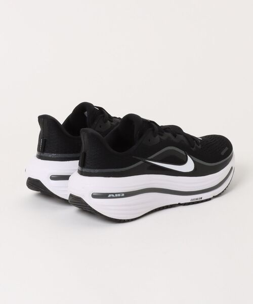 NIKE(ナイキ)の「《NIKE》エア ウィンフロー 12(スニーカー・メンズ・ブラック×ホワイト/ホワイト×ブルー/ホワイト×シルバー/ブラック/ブラック×レッド・27.5cm/27.0cm/26.5cm/26.0cm/25.5cm/28.0cm/25.0cm)」の6枚目の写真