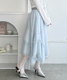 レーストリムイレヘムスカート