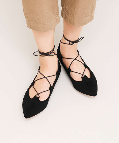 URBAN RESEARCH DOORS（アーバンリサーチドアーズ）の「【店舗振り分け】レースアップフラットパンプス∴（バレエシューズ・レディース・キャメル/ブラック・36.5/37.5/36/37）」の12枚目の写真