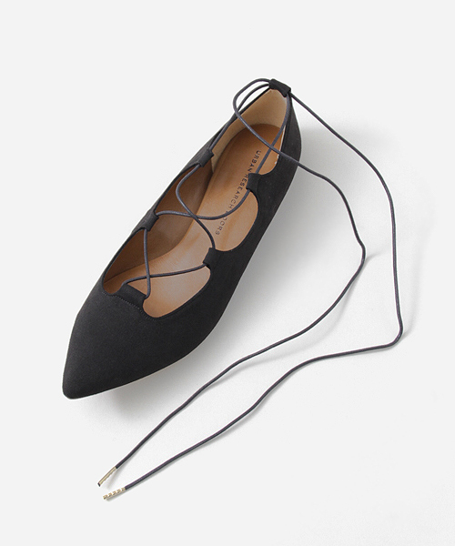 URBAN RESEARCH DOORS（アーバンリサーチドアーズ）の「【店舗振り分け】レースアップフラットパンプス∴（バレエシューズ・レディース・キャメル/ブラック・36.5/37.5/36/37）」の11枚目の写真